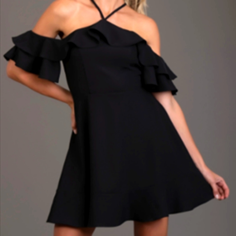 BLACK OPEN SHOULDER RUFFLE DRESS